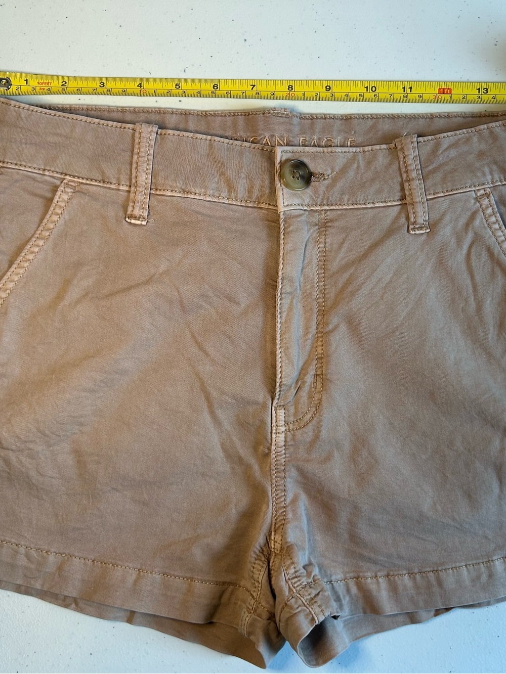 AEO Khaki Cotton Shorts High Rise Shortie Super Stretch EUC size 6